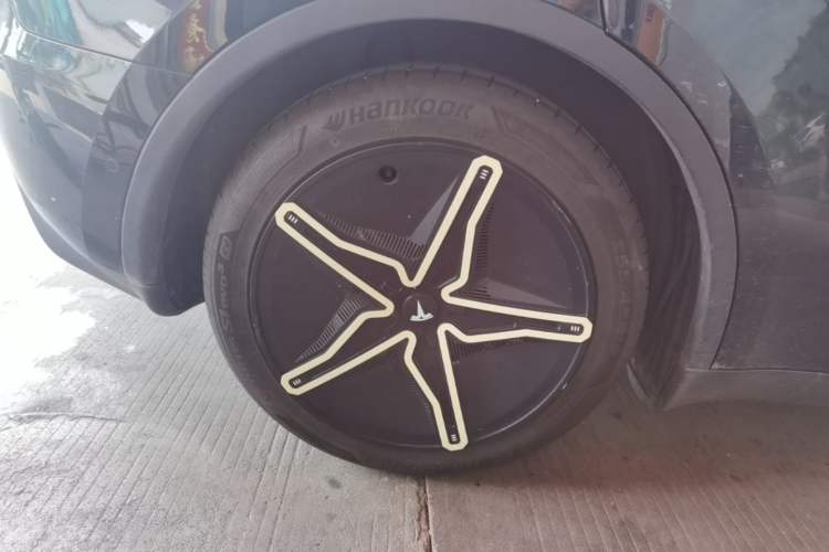 Used Tesla Model Y 2022 Revised Version Rear-Wheel Drive Right Rear Wheel Hub