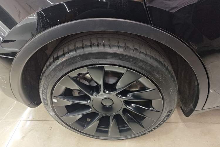 Used Tesla Model Y 2022 Revised Version Rear-Wheel Drive Right Rear Wheel Hub