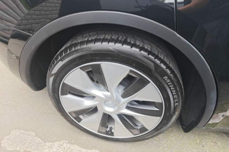 Used Tesla Model Y 2022 Revised Version Rear-Wheel Drive Right Rear Wheel Hub