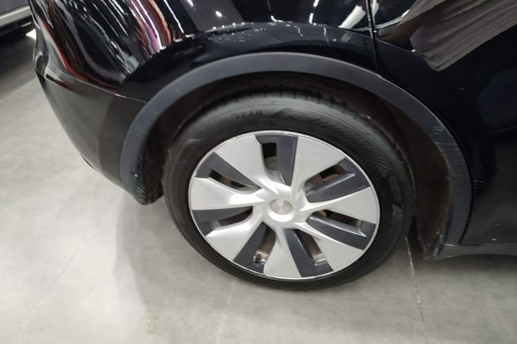 Used Tesla Model Y 2022 Revised Version Rear-Wheel Drive Right Rear Wheel Hub