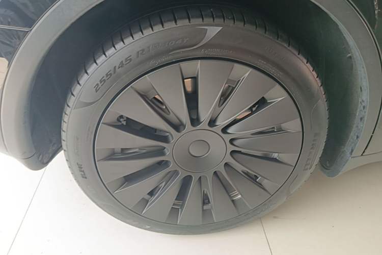 Used Tesla Model Y 2022 Revised Version Rear-Wheel Drive Right Rear Wheel Hub