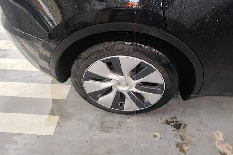 Used Tesla Model Y 2022 Revised Version Rear-Wheel Drive Right Rear Wheel Hub