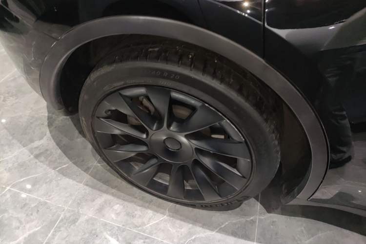 Used Tesla Model Y 2022 Revised Version Rear-Wheel Drive Right Rear Wheel Hub