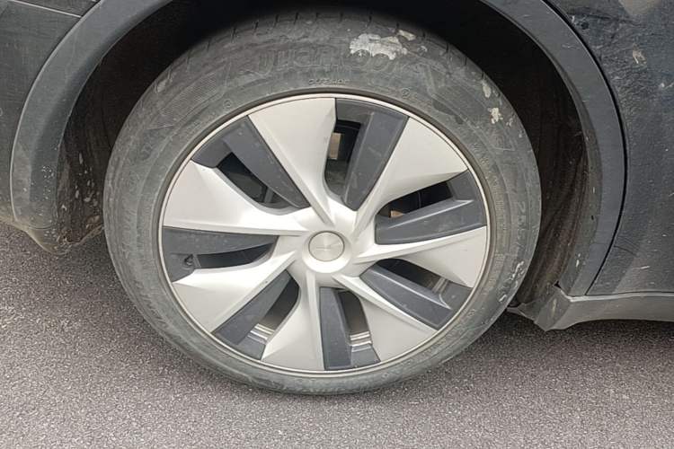 Used Tesla Model Y 2022 Revised Version Rear-Wheel Drive Right Rear Wheel Hub