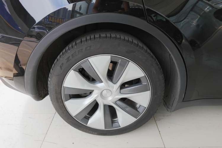 Used Tesla Model Y 2022 Revised Version Rear-Wheel Drive Right Rear Wheel Hub