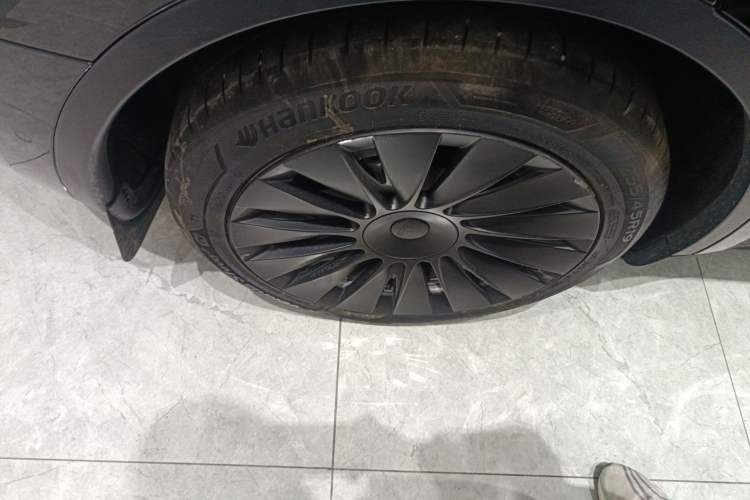 Used Tesla Model Y 2022 Revised Version Rear-Wheel Drive Right Rear Wheel Hub