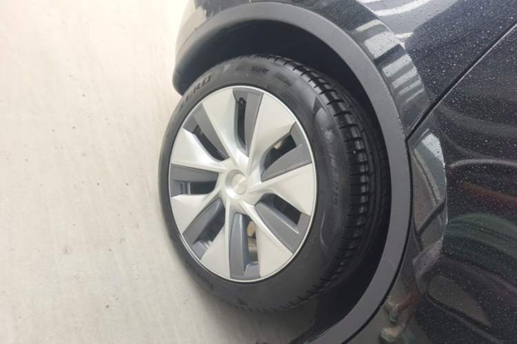 Used Tesla Model Y 2022 Revised Version Rear-Wheel Drive Right Rear Wheel Hub