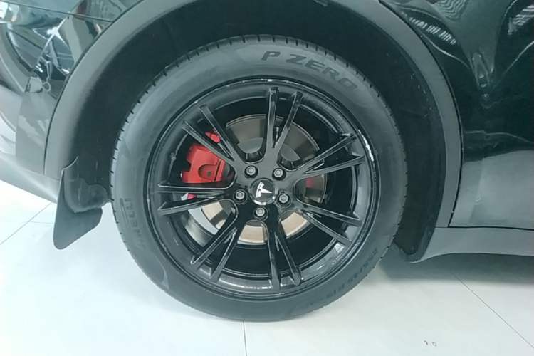 Used Tesla Model Y 2022 Rear-Wheel-Drive Version Right Rear Wheel Hub
