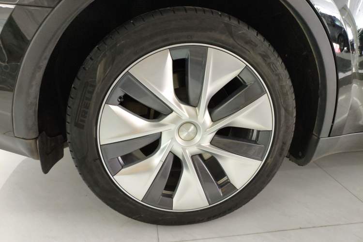 Used Tesla Model Y 2022 Revised Version Rear-Wheel Drive Right Rear Wheel Hub