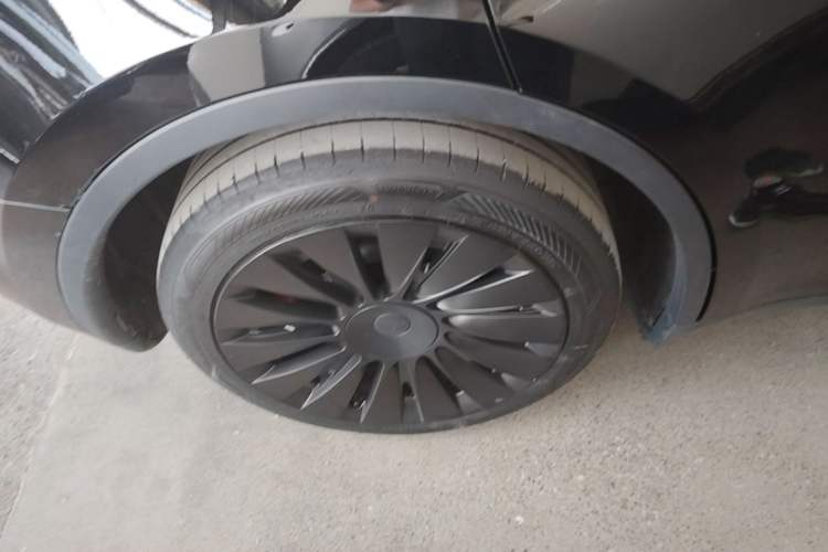 Used Tesla Model Y 2022 Revised Version Rear-Wheel Drive Right Rear Wheel Hub