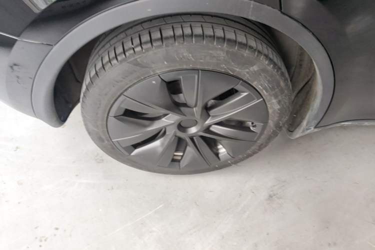 Used Tesla Model Y 2022 Revised Version Rear-Wheel Drive Right Rear Wheel Hub