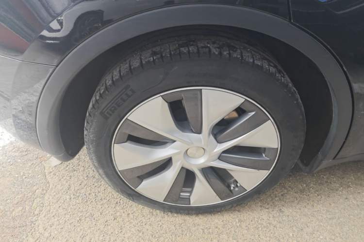 Used Tesla Model Y 2022 Revised Version Rear-Wheel Drive Right Rear Wheel Hub