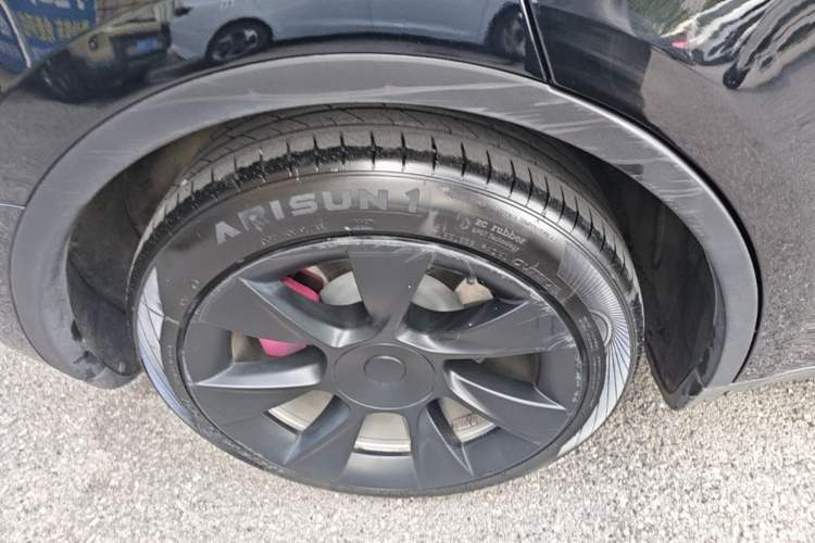 Used Tesla Model Y 2022 Rear-Wheel-Drive Version Right Rear Wheel Hub