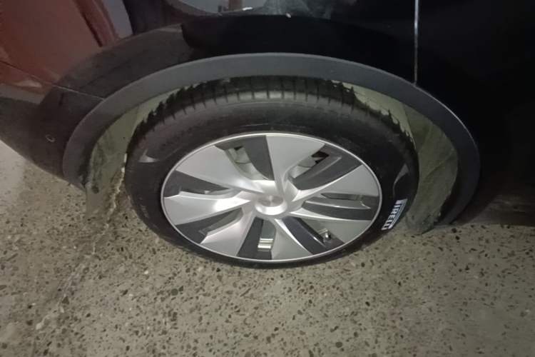Used Tesla Model Y 2022 Revised Version Rear-Wheel Drive Right Rear Wheel Hub