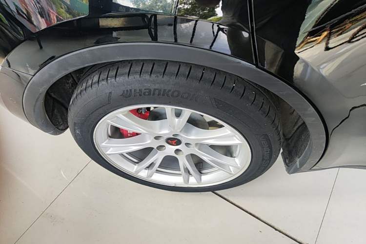 Used Tesla Model Y 2022 Revised Version Rear-Wheel Drive Right Rear Wheel Hub