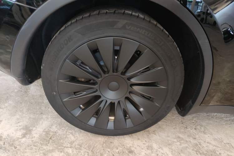Used Tesla Model Y 2022 Revised Version Rear-Wheel Drive Right Rear Wheel Hub
