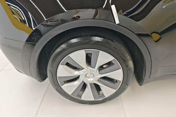 Used Tesla Model Y 2022 Revised Version Rear-Wheel Drive Right Rear Wheel Hub