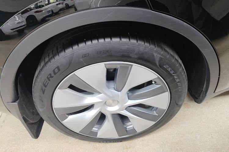 Used Tesla Model Y 2022 Revised Version Rear-Wheel Drive Right Rear Wheel Hub