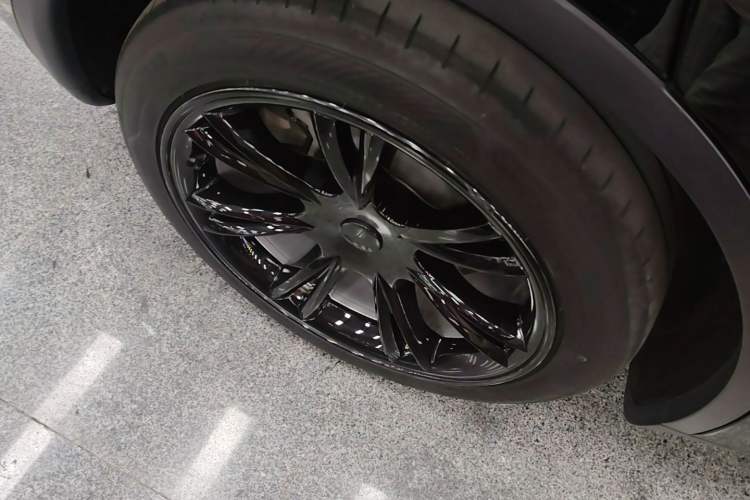 Used Tesla Model Y 2022 Revised Version Rear-Wheel Drive Right Rear Wheel Hub