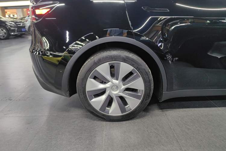 Used Tesla Model Y 2022 Rear-Wheel-Drive Version Right Rear Wheel Hub