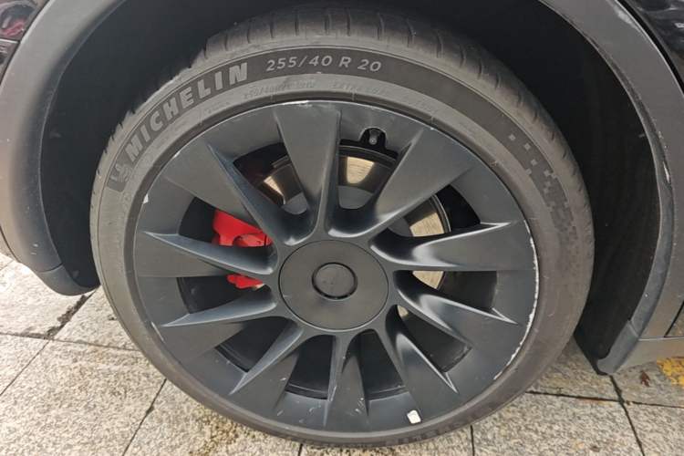 Used Tesla Model Y 2022 Revised Version Rear-Wheel Drive Right Rear Wheel Hub