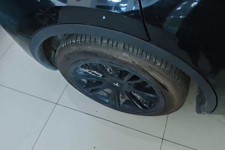 Used Tesla Model Y 2022 Revised Version Rear-Wheel Drive Right Rear Wheel Hub