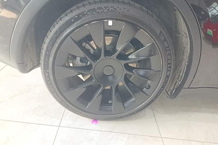 Used Tesla Model Y 2022 Revised Version Rear-Wheel Drive Right Rear Wheel Hub