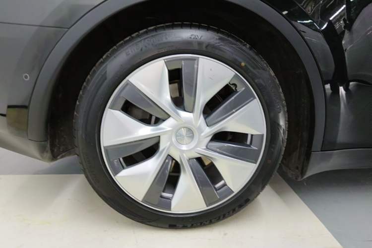 Used Tesla Model Y 2022 Revised Version Rear-Wheel Drive Right Rear Wheel Hub