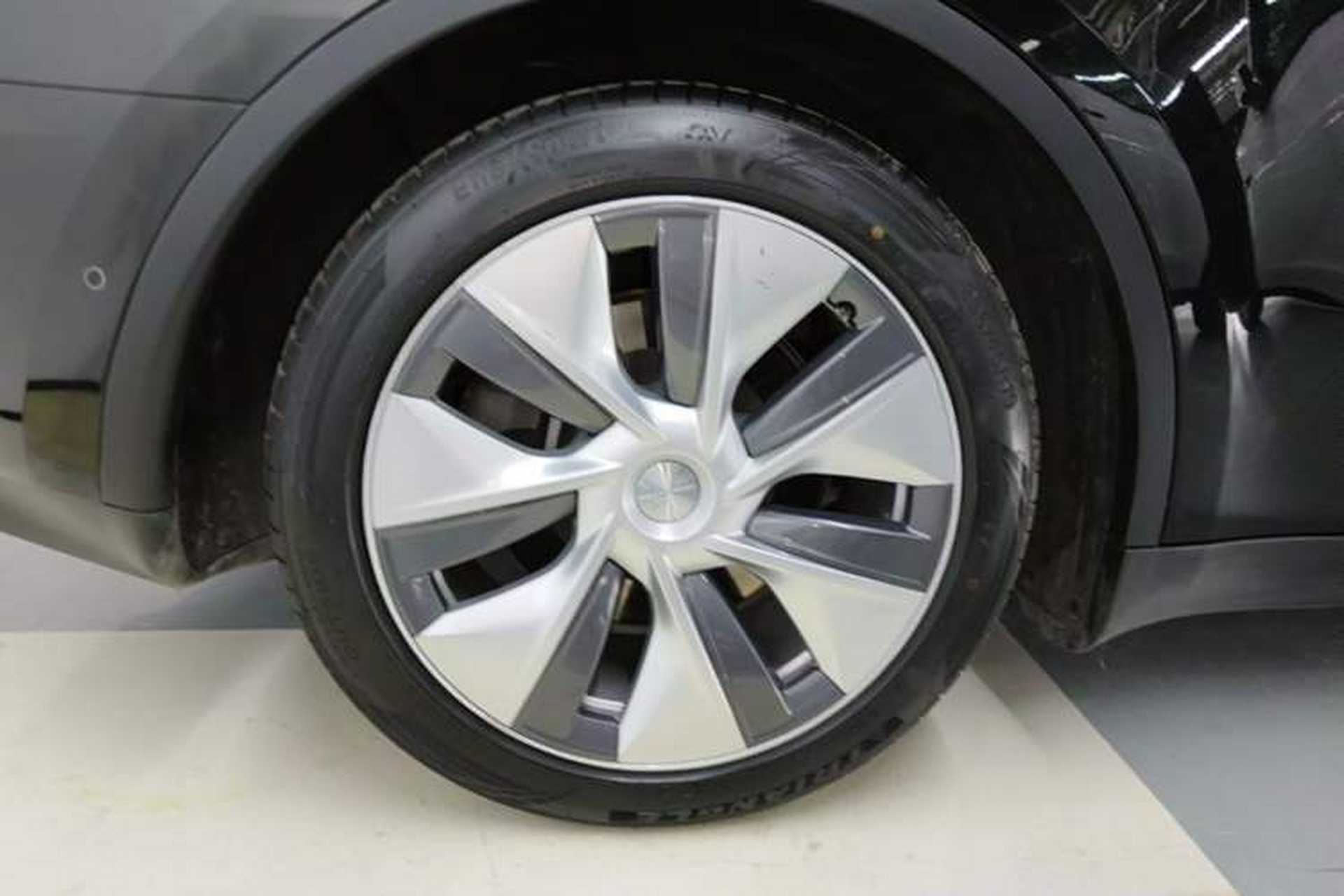 Used Tesla Model Y 2022 Revised Version Rear-Wheel Drive Right Rear Wheel Hub