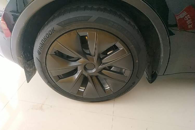 Used Tesla Model Y 2022 Rear-Wheel-Drive Version Right Rear Wheel Hub