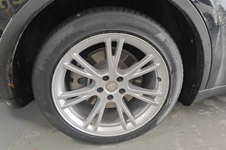 Used Tesla Model Y 2022 Revised Version Rear-Wheel Drive Right Rear Wheel Hub