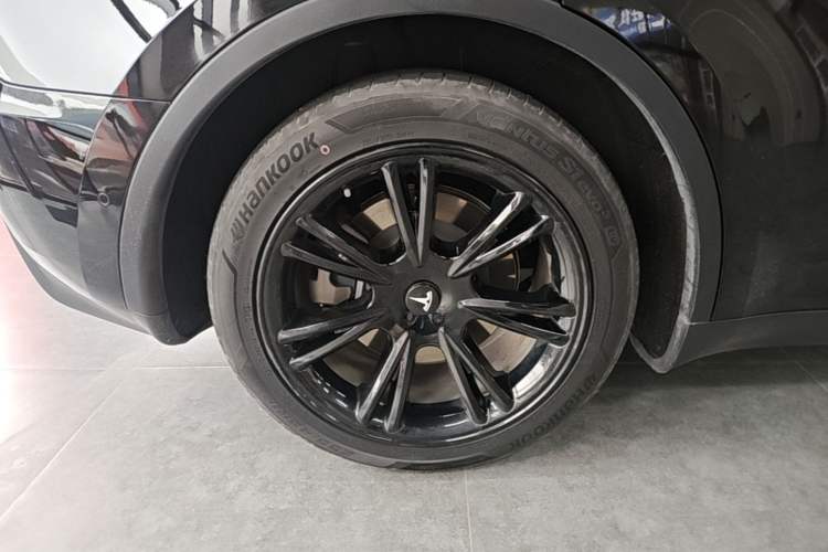 Used Tesla Model Y 2022 Revised Version Rear-Wheel Drive Right Rear Wheel Hub