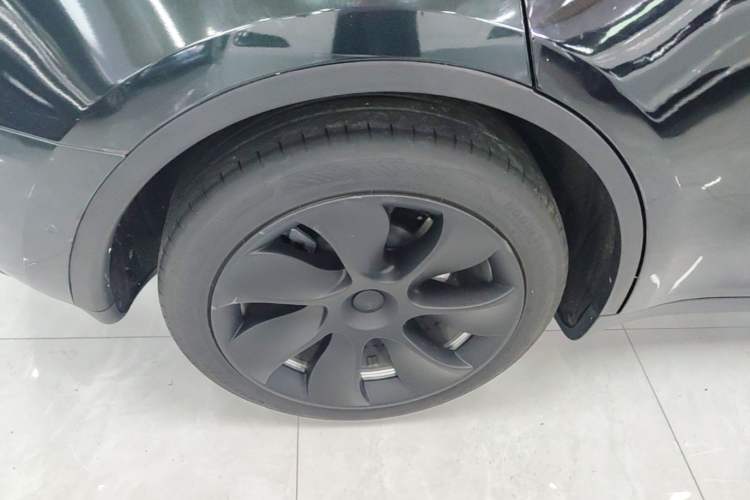 Used Tesla Model Y 2022 Revised Version Rear-Wheel Drive Right Rear Wheel Hub