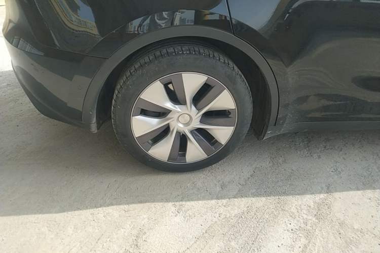Used Tesla Model Y 2022 Revised Version Rear-Wheel Drive Right Rear Wheel Hub