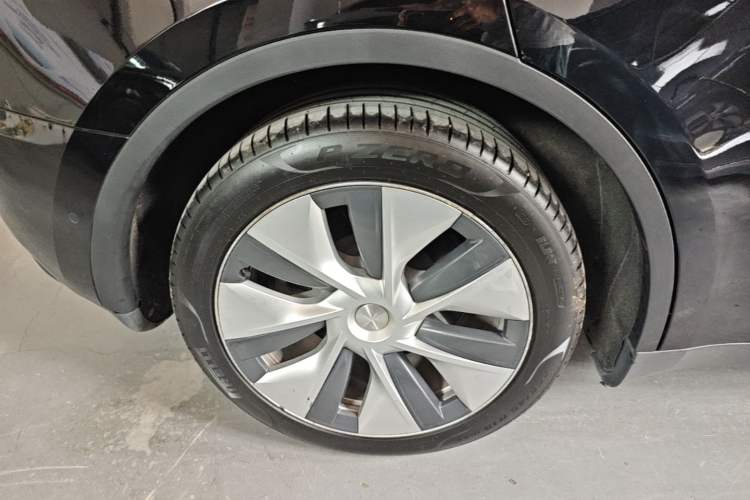 Used Tesla Model Y 2022 Revised Version Rear-Wheel Drive Right Rear Wheel Hub