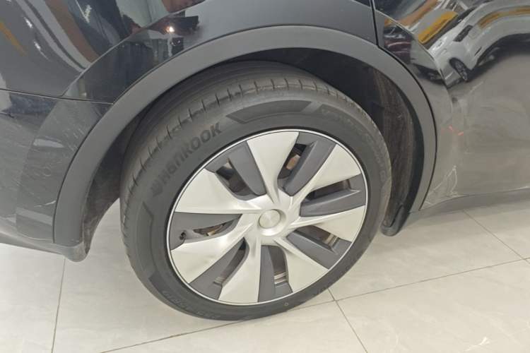 Used Tesla Model Y 2022 Revised Version Long-Range All-Wheel Drive Right Rear Wheel Hub