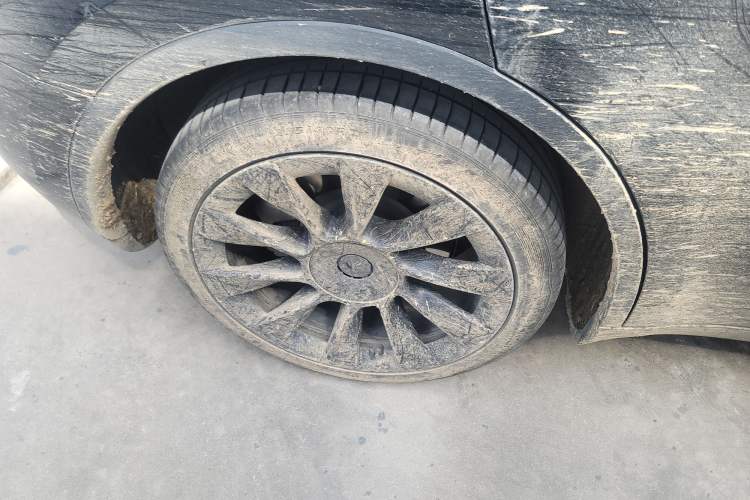 Used Tesla Model Y 2022 Rear-Wheel-Drive Version Right Rear Wheel Hub