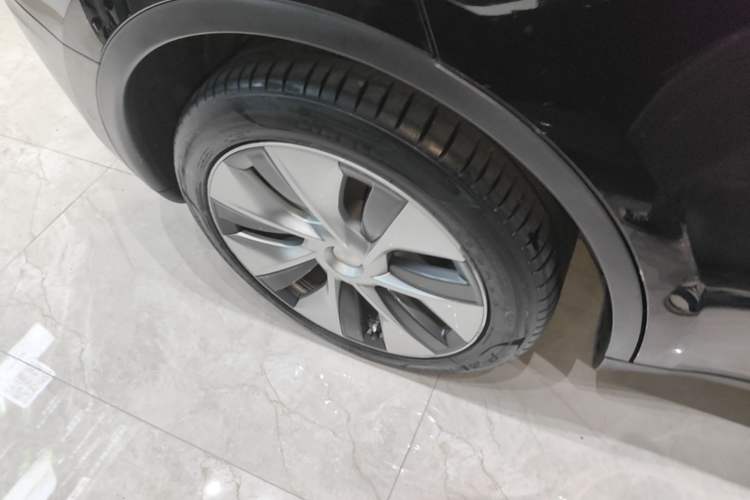 Used Tesla Model Y 2022 Revised Version Rear-Wheel Drive Right Rear Wheel Hub