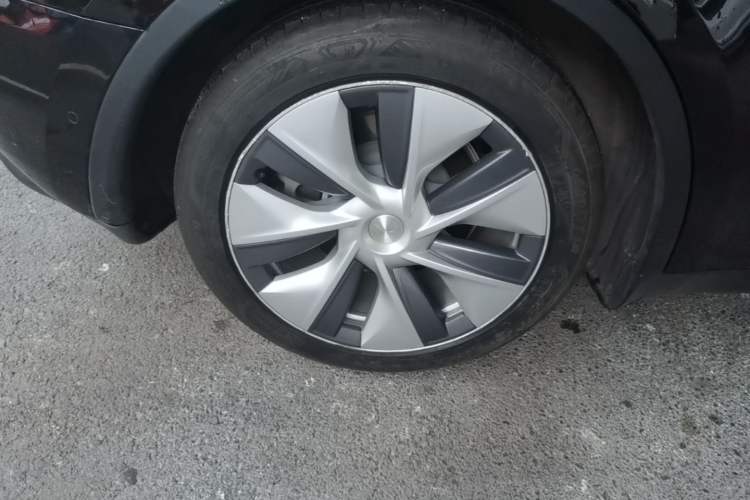 Used Tesla Model Y 2022 Revised Version Rear-Wheel Drive Right Rear Wheel Hub