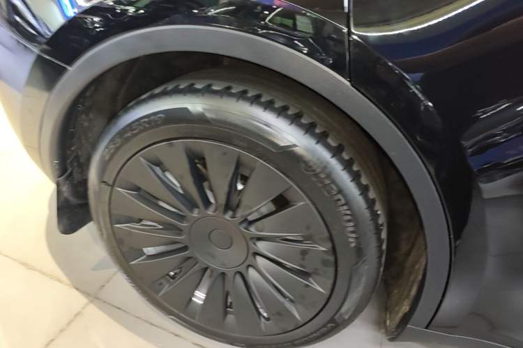 Used Tesla Model Y 2022 Revised Version Rear-Wheel Drive Right Rear Wheel Hub