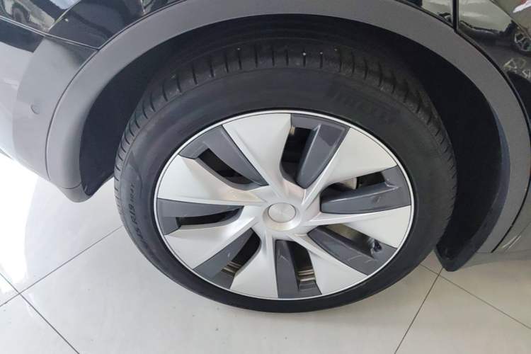 Used Tesla Model Y 2022 Revised Version Rear-Wheel Drive Right Rear Wheel Hub