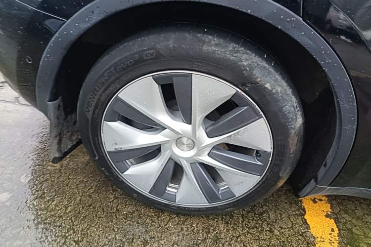 Used Tesla Model Y 2022 Revised Version Rear-Wheel Drive Right Rear Wheel Hub