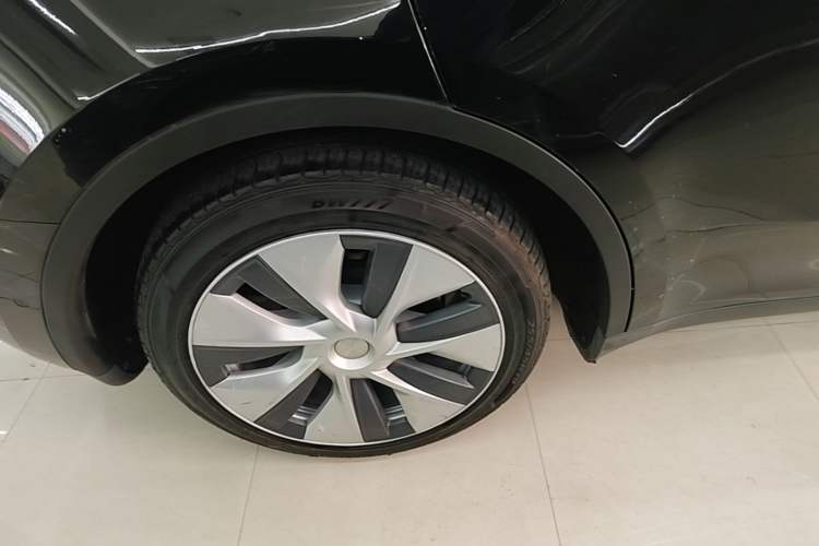 Used Tesla Model Y 2022 Revised Version Rear-Wheel Drive Right Rear Wheel Hub
