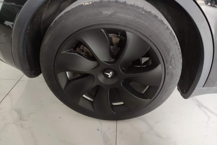 Used Tesla Model Y 2022 Revised Version Rear-Wheel Drive Right Rear Wheel Hub