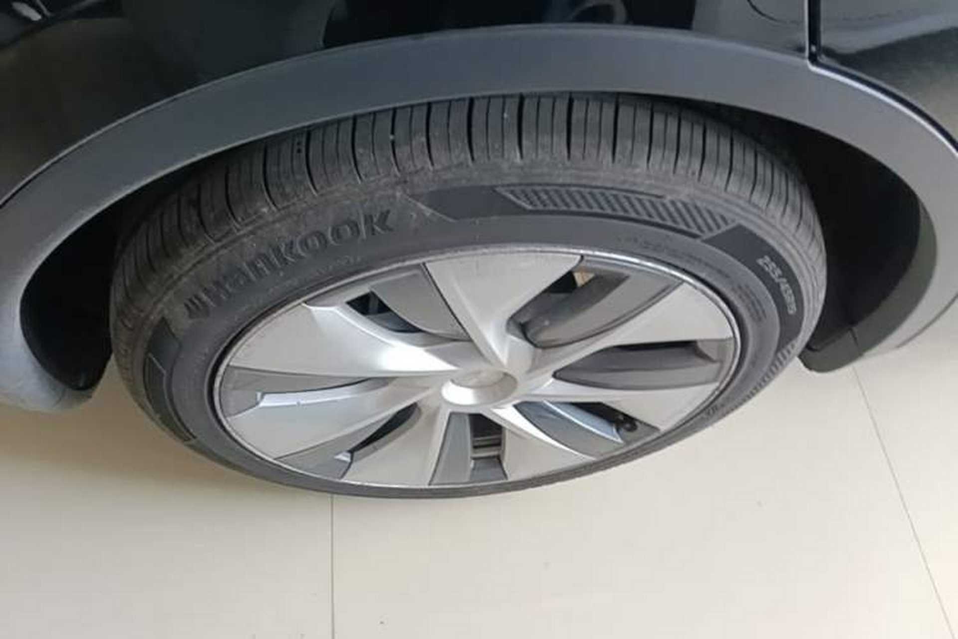 Used Tesla Model Y 2022 Revised Version Rear-Wheel Drive Right Rear Wheel Hub