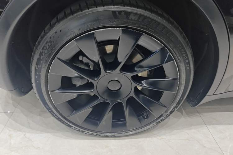 Used Tesla Model Y 2022 Rear-Wheel-Drive Version Right Rear Wheel Hub