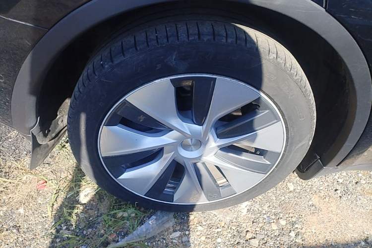 Used Tesla Model Y 2022 Revised Version Rear-Wheel Drive Right Rear Wheel Hub