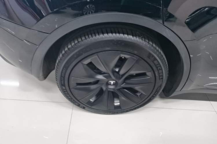 Used Tesla Model Y 2022 Revised Version Rear-Wheel Drive Right Rear Wheel Hub