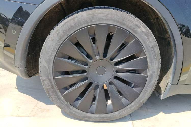 Used Tesla Model Y 2022 Revised Version Rear-Wheel Drive Right Rear Wheel Hub