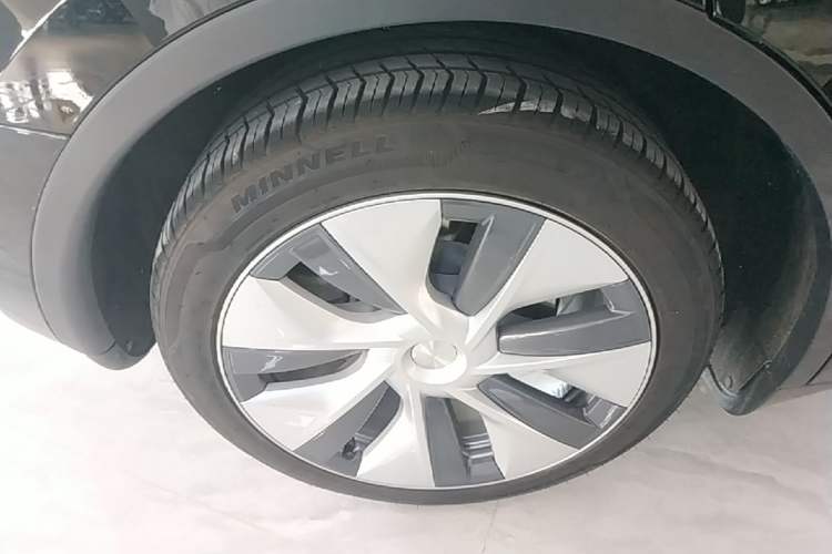 Used Tesla Model Y 2022 Revised Version Rear-Wheel Drive Right Rear Wheel Hub